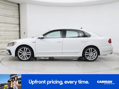 2017 Volkswagen Passat R-Line