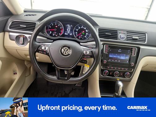 2017 Volkswagen Passat R-Line