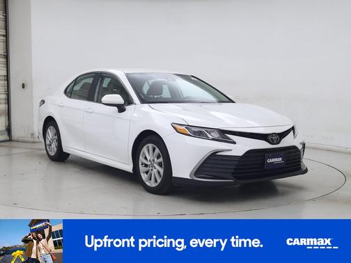 White 2022 Toyota Camry LE
