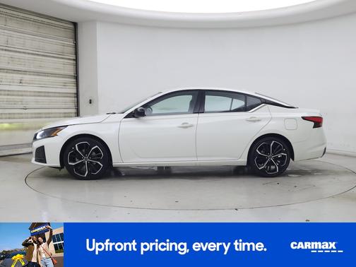 White 2024 Nissan Altima SR