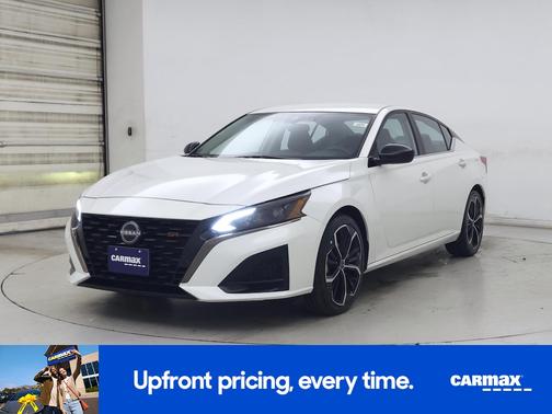 White 2024 Nissan Altima SR