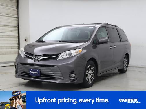 2019 Toyota Sienna XLE