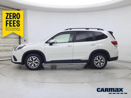 White 2024 Subaru Forester Premium