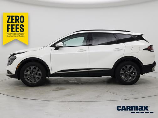 White 2023 Kia Sportage Hybrid SX Prestige