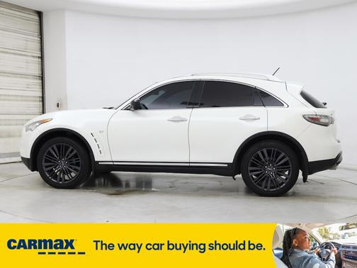 2017 INFINITI QX70