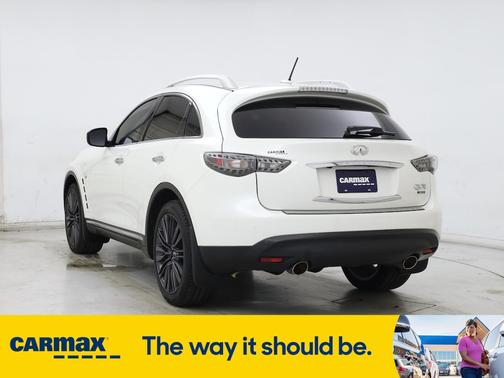 2017 INFINITI QX70