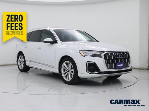 White 2025 Audi Q7 Prestige