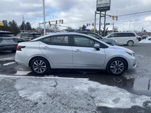 2023 Nissan Versa 1.6 SV