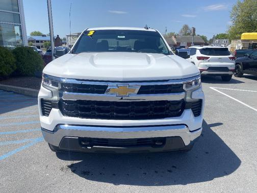 Summit White 2023 Chevrolet Silverado 1500 LT