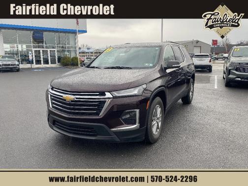 Black Cherry Metallic 2023 Chevrolet Traverse LT Cloth