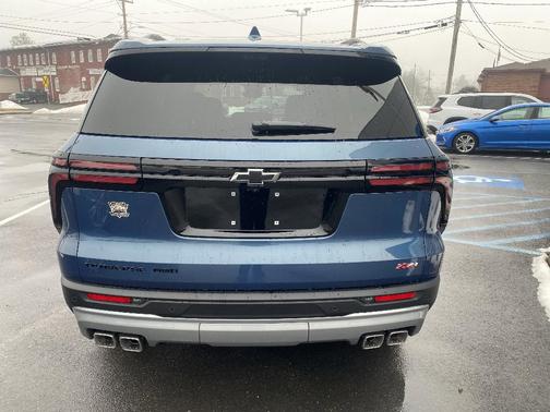 Lakeshore Blue Metallic 2026 Chevrolet Traverse Z71