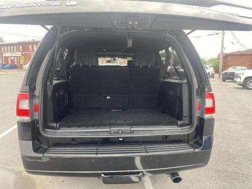 Black 2016 Lincoln Navigator L Select