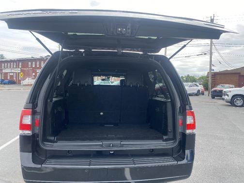 Black 2016 Lincoln Navigator L Select