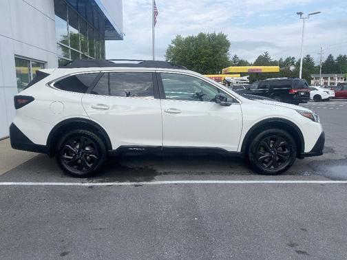 Crystal White Pearl 2020 Subaru Outback Onyx Edition XT