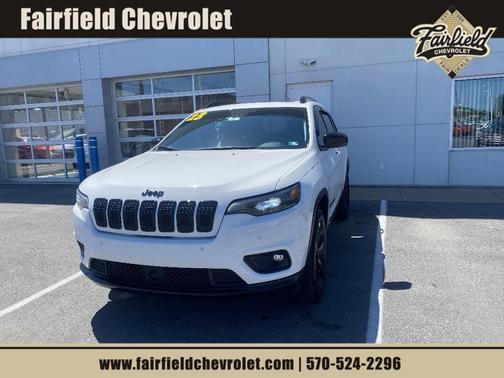 Bright White Clearcoat 2023 Jeep Cherokee Altitude Lux