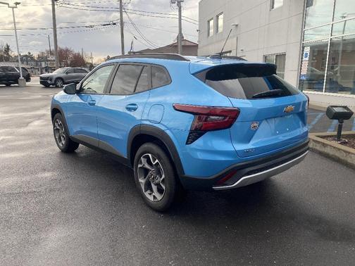 Marina Blue 2026 Chevrolet Trax LT
