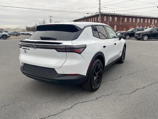 Summit White 2026 Chevrolet Equinox EV LT 1