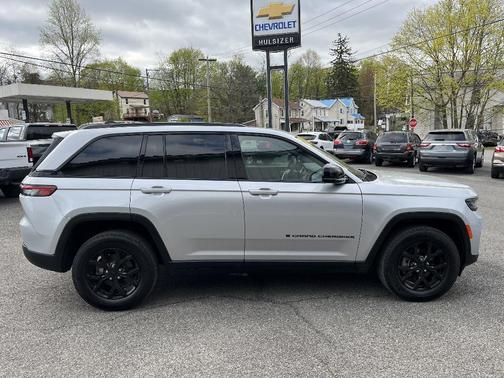 2024 Jeep Grand Cherokee Laredo