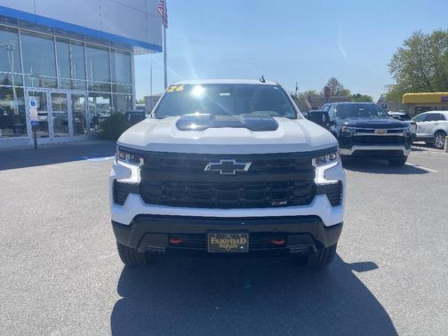 Summit White 2026 Chevrolet Silverado 1500 LT Trail Boss