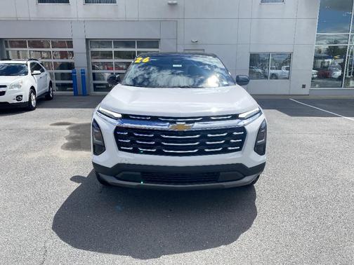 Summit White 2026 Chevrolet Equinox LT