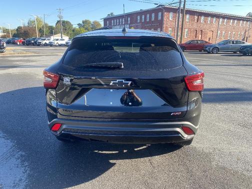 Mosaic Black Metallic 2024 Chevrolet Trax 1RS