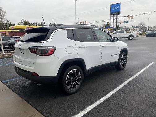 White 2022 Jeep Compass Limited