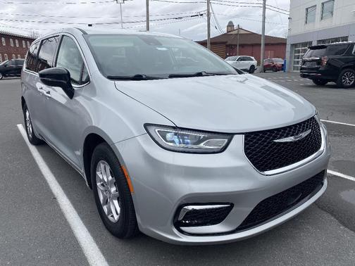 2024 Chrysler Pacifica Touring-L