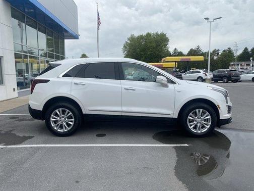 Crystal White Tri-Coat 2023 Cadillac XT5 Luxury