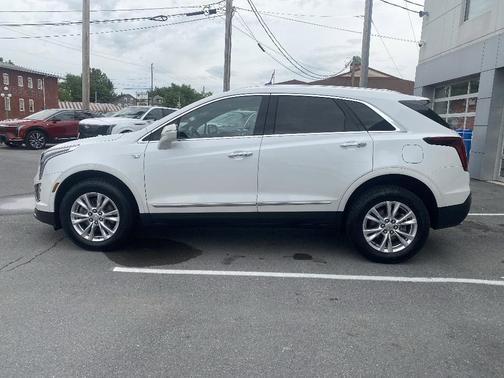 Crystal White Tri-Coat 2023 Cadillac XT5 Luxury