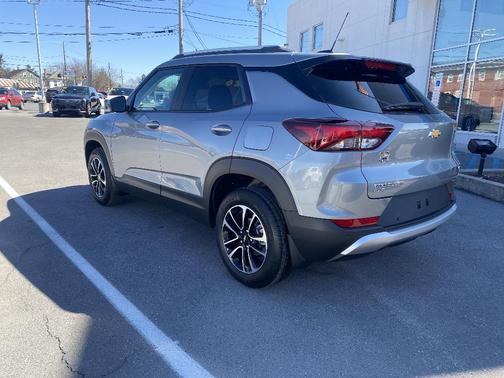 Sterling Gray Metallic 2026 Chevrolet Trailblazer LT