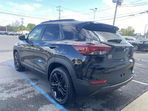 Mosaic Black Metallic 2026 Chevrolet Trailblazer LT