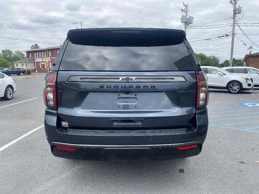 Shadow Gray Metallic 2021 Chevrolet Suburban Z71