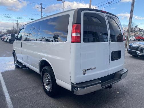 2019 Chevrolet Express 2500 LT