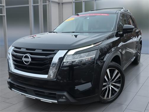 2023 Nissan Pathfinder Platinum