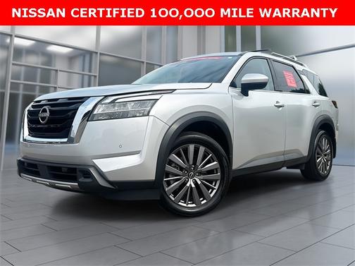 2024 Nissan Pathfinder SL