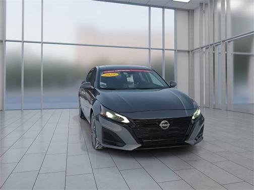 2025 Nissan Altima SL