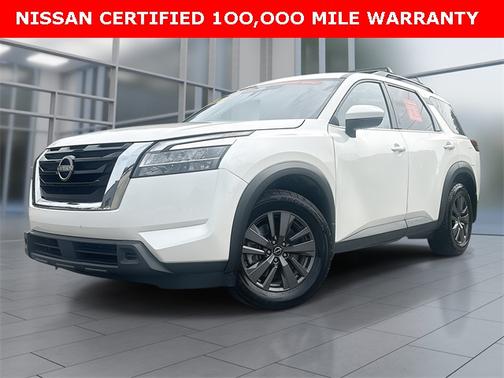 2022 Nissan Pathfinder SV