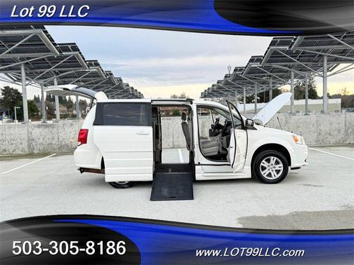 2011 Dodge Grand Caravan Crew
