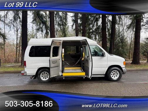 2005 Ford E150 XLT