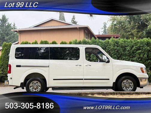 2018 Nissan NV Passenger NV3500 HD SV V6/SV V8