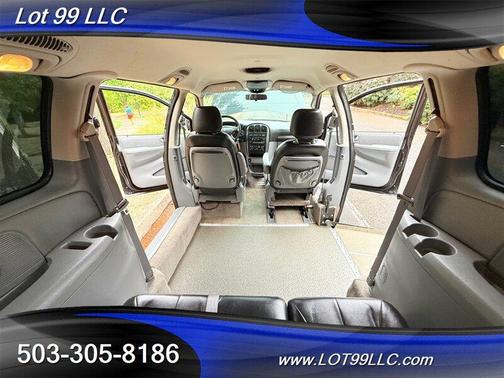 2005 Dodge Grand Caravan SXT