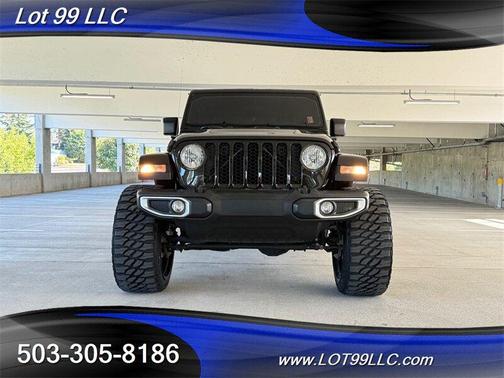 Black 2022 Jeep Gladiator Sport