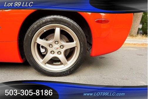 2004 Chevrolet Corvette Base