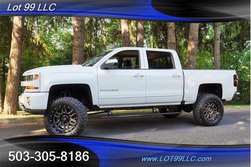 Summit White 2018 Chevrolet Silverado 1500 LT