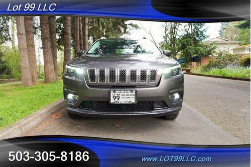 Gray 2019 Jeep Cherokee Latitude Plus
