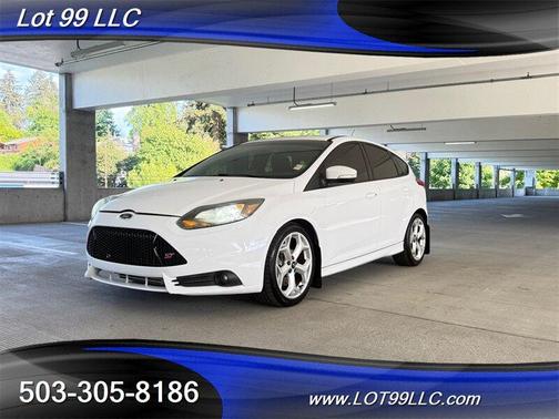 White 2013 Ford Focus ST Base