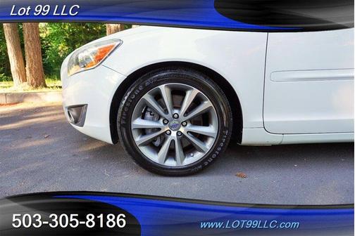 Ice White 2013 Volvo C70 T5