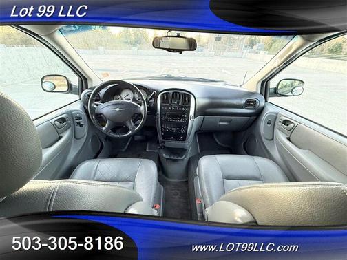 2005 Chrysler Town & Country Touring