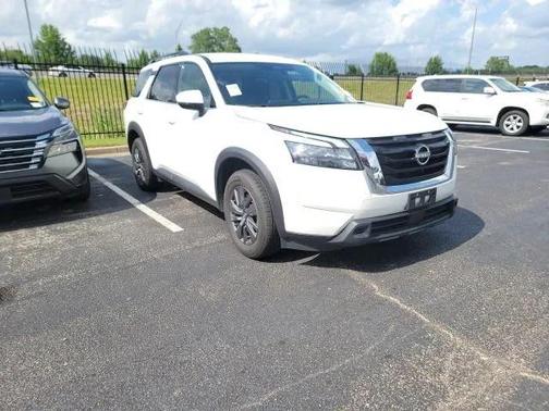 2024 Nissan Pathfinder SV 4WD