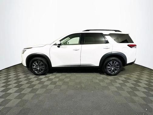 2024 Nissan Pathfinder SV 4WD